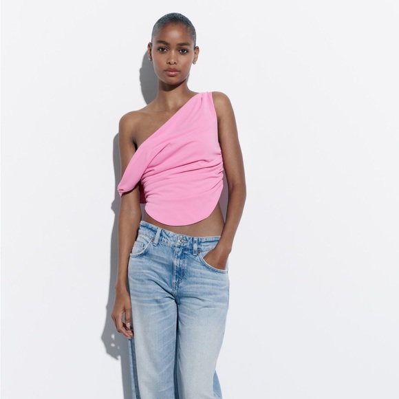 Zara Top in Medium - Picture 2 of 4